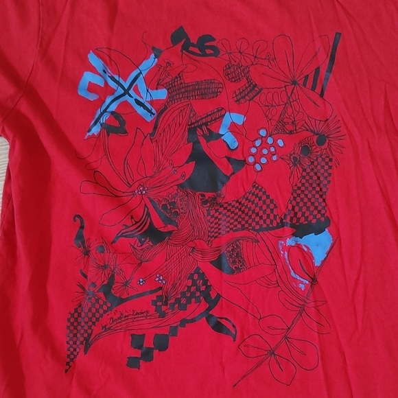 Christian Lacroix Red and Black Dynamic Graphic Tee Large - Picture 2 of 4